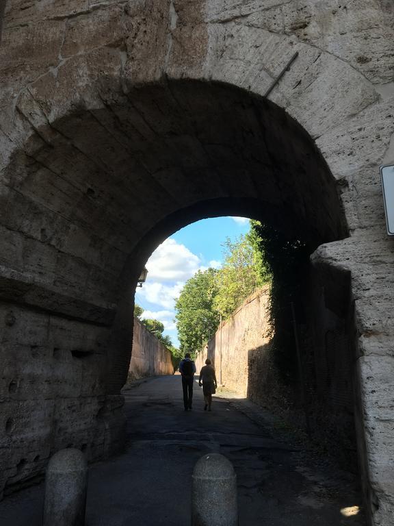 Delightful Apartment 100 Meters From The Colosseum Eksteriør billede